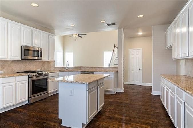 1st image of 2636 Zoeller Dr