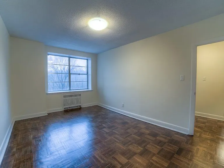 2645 Bloor St W #302 — Photo 18