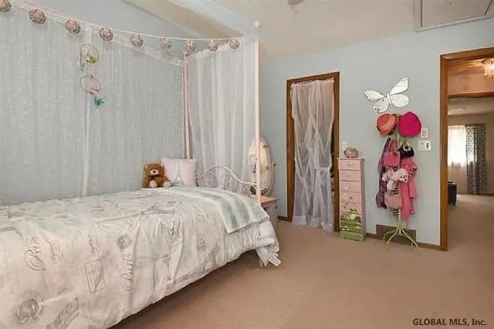 17 Cromwell Dr — Photo 8