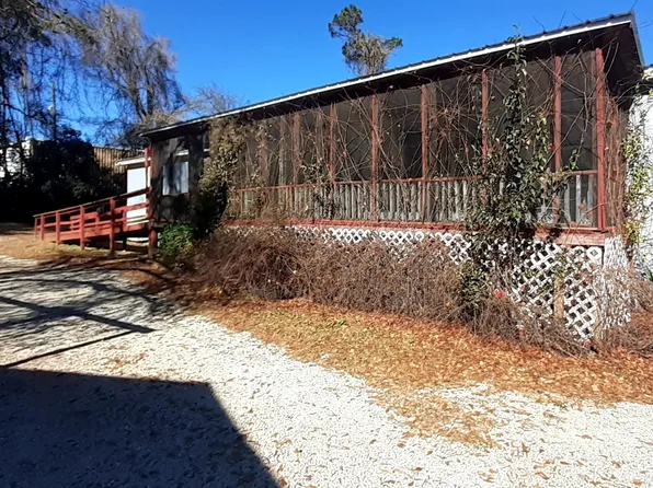 1025 Evergreen Dr, Elberton, GA 30635