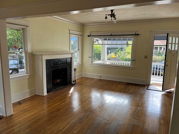 2nd image of 2536 SE 38th Ave