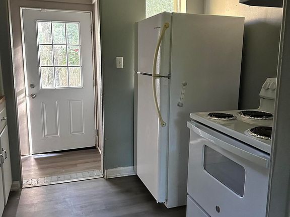 5th image of 4024 SHASTA Court