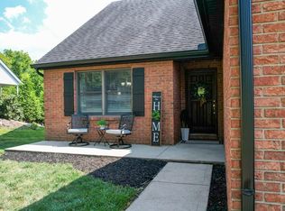 5715 Boomer Rd, Cincinnati, OH 45247