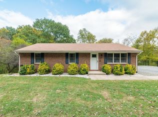 1039 Woodhaven Dr, Bedford, VA 24523