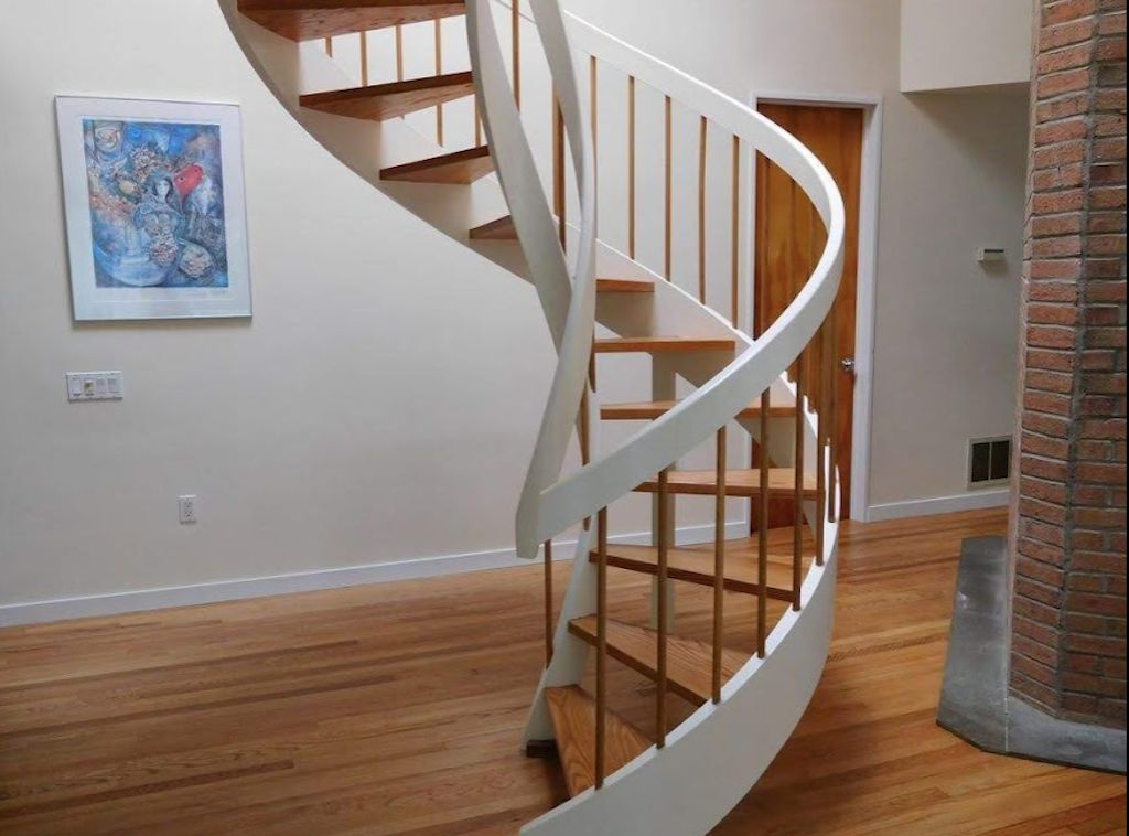  Curved stairwell