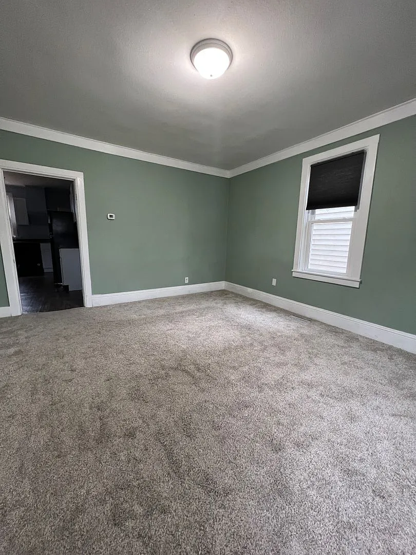 4 Bedroom Single-Family Home with Fenced Yard, Garage & Central Air — Photo 2