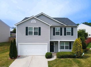 4821 Old Towne Village Cir, Pfafftown, NC 27040