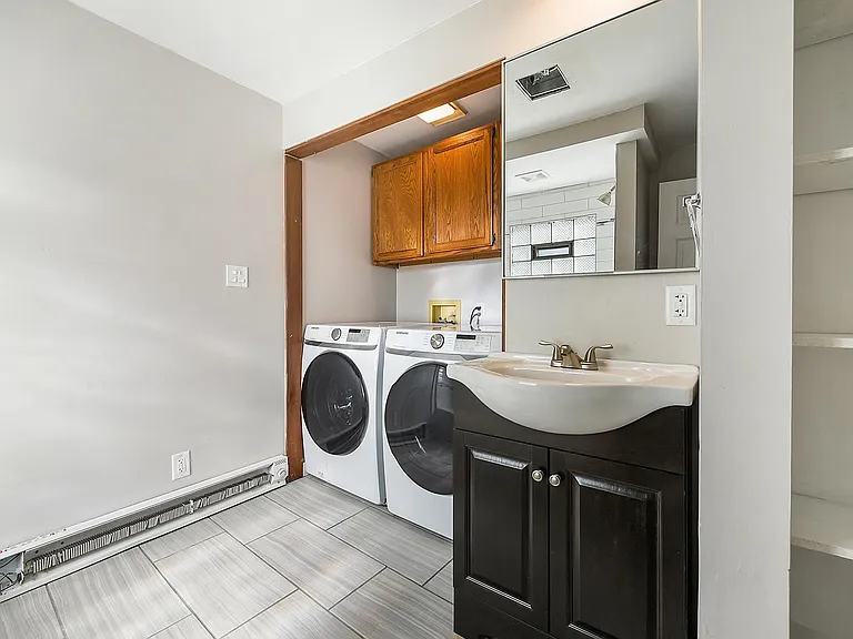 1811 Harcum Way — Photo 11