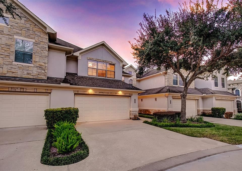 1st image of 4338 Lake Walk Ct