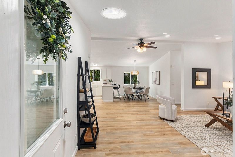 4th image of 104 Roppert Road
