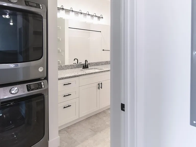 20 S 100 W — Photo 3