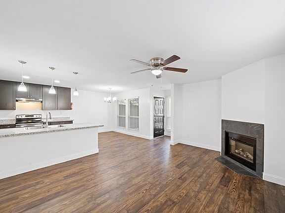 5th image of 16307 Bohnhof Strasse St Unit C