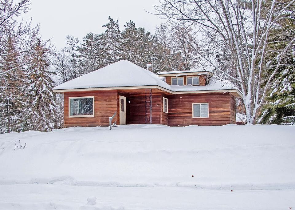 109 Lakeview Blvd, Coleraine, MN 55722 Zillow