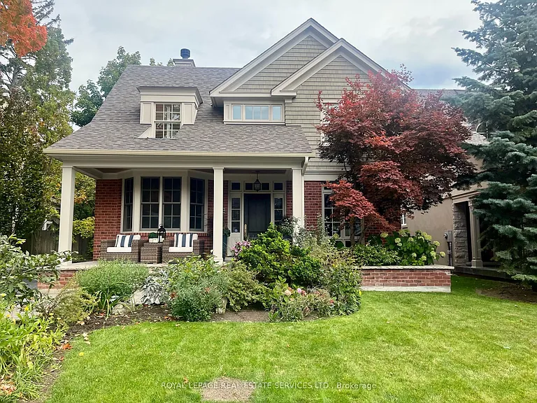 33 Howard Ave — Photo 1