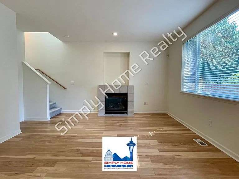 6733 Steamer Dr SE — Photo 5