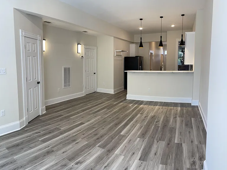 1322 W Main St #A — Photo 12