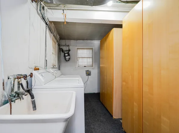 333 Mayfair Drive North image 32 of 34