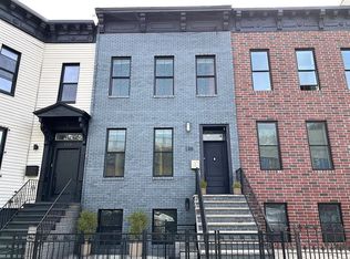 139 Rochester Ave, Brooklyn, NY 11213