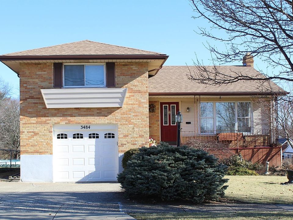 1st image of 3484 Moonridge Dr