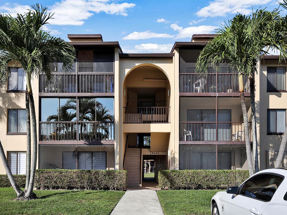 1st image of 624 Sea Pine Way #A3