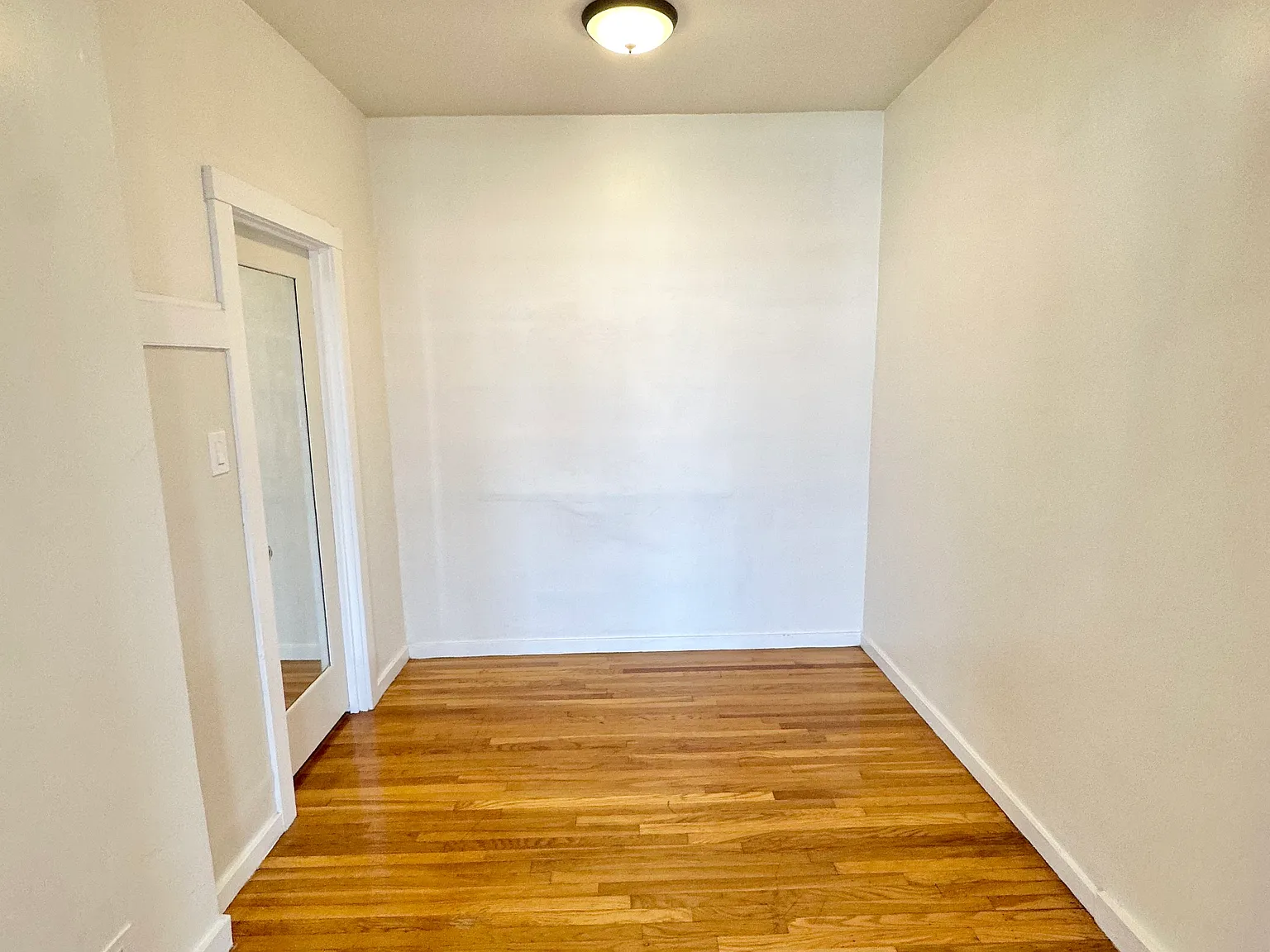 1 bed, 575 sqft, $4,695 — Photo 3