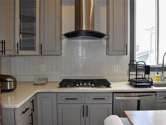 5th image of 5307 Carnegie St