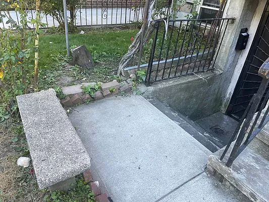 1st image of 1912 Astoria Park S #1
