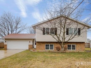 8459 S Maple Ct, Zeeland, MI 49464