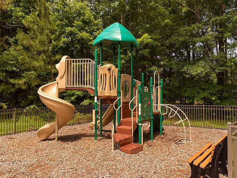 Clairmont at Jolliff Landing — Photo 9