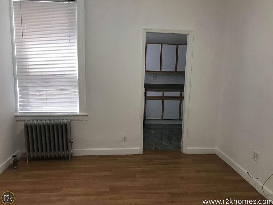 1st image of 2827 37th St #12