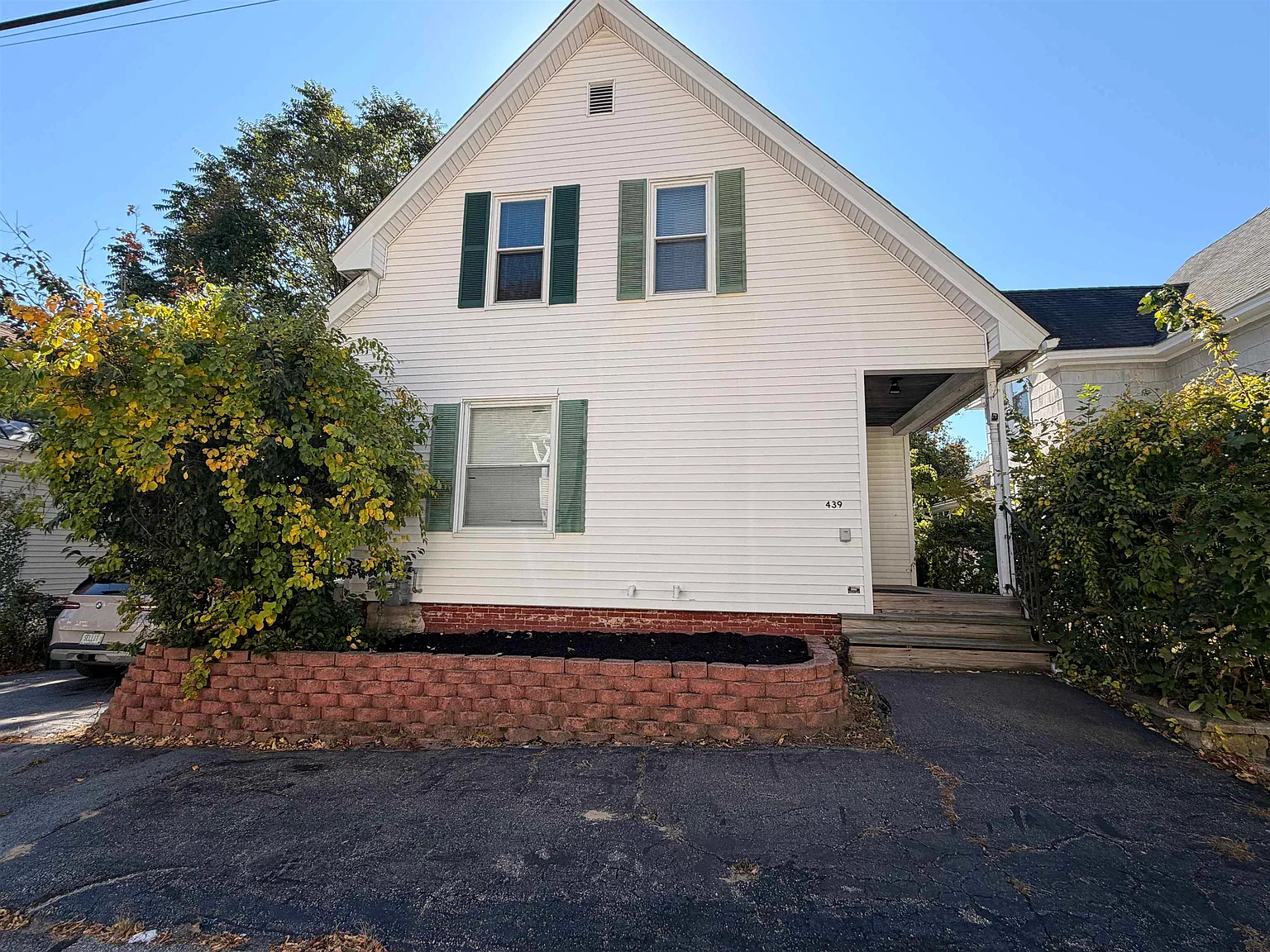 3 bed, 1.0 bath, 1168 sqft, $2,800 — Photo 1