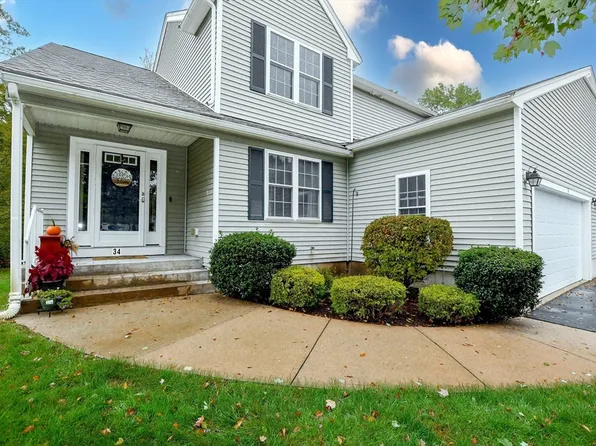 34 Captain Carlson Way Unit 34, West Bridgewater, MA 02379