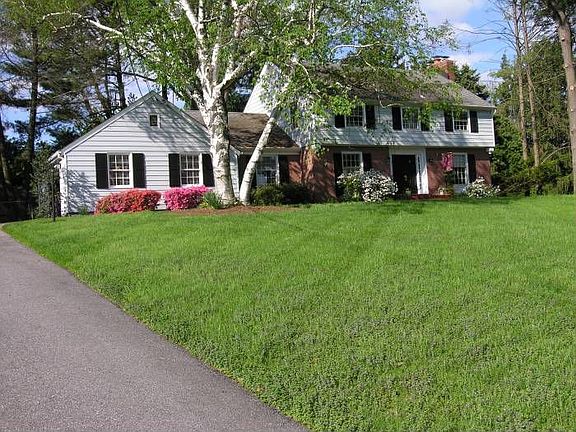 2nd image of 9200 Rosemont Dr