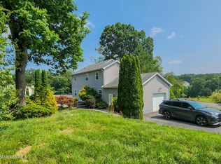 2581 Highland Cir, Stroudsburg, PA 18360