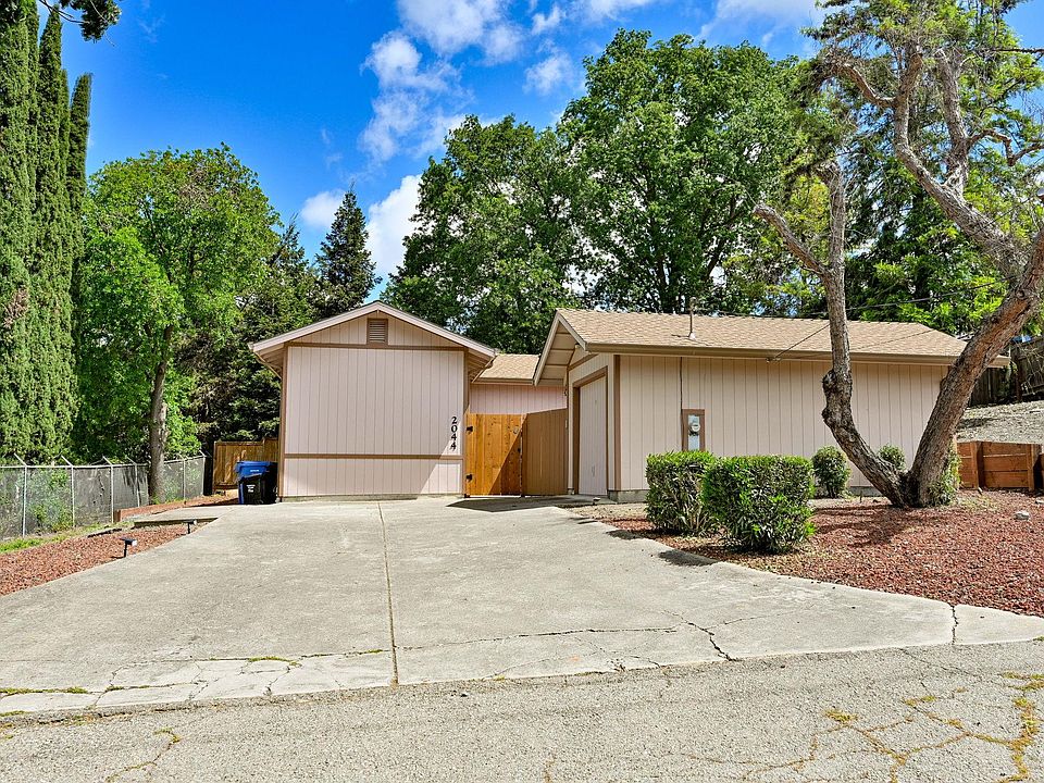 1st image of 2044 San Miguel Dr