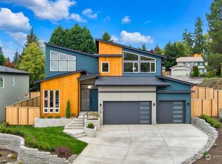 10040 NE 196th Pl, Bothell, WA 98011