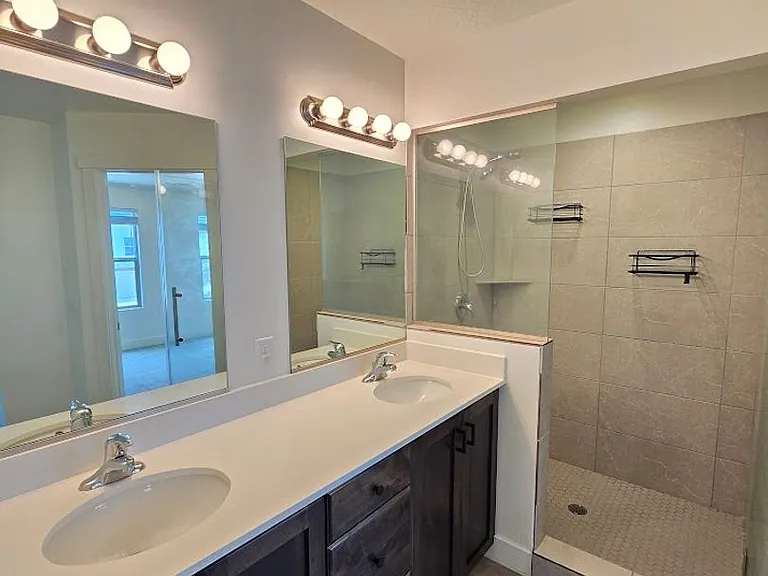 3187 E Halo Ln — Photo 29