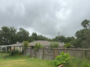 177 Grapevine Dr, Rockport, TX 78382