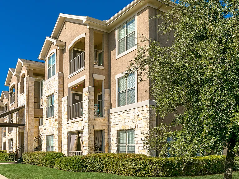 Dry Creek Ranch Apartments — Photo 41