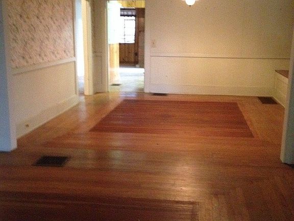 4th image of 800 Shelby St