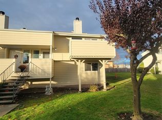 201 McKean Ct APT B, Enumclaw, WA 98022