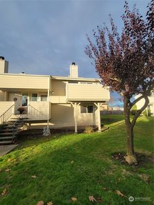 201 Mckean Court #B, Enumclaw, WA, 98022