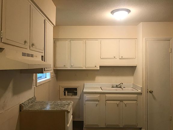 4th image of 2240 Lisa Ave