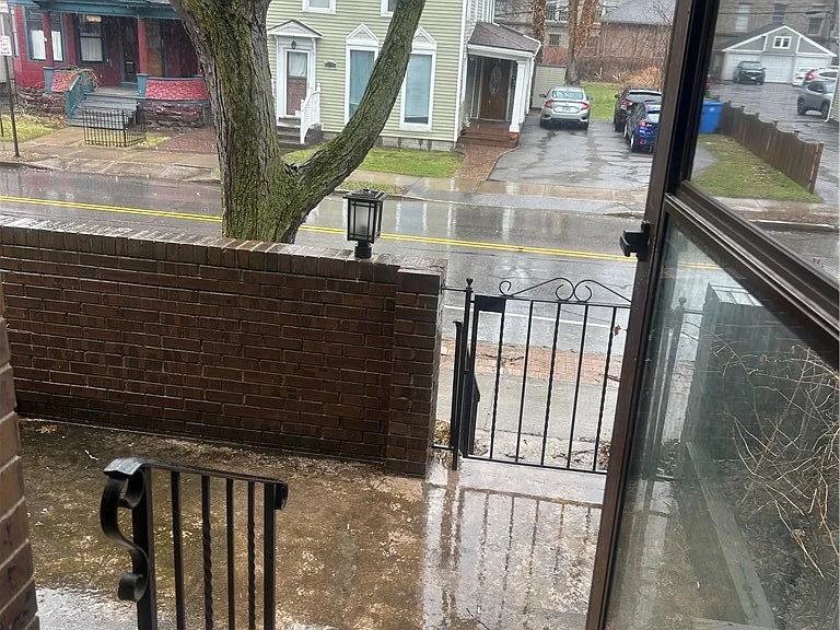 395 Alexander St #12 — Photo 3