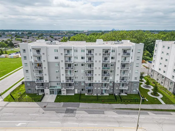 1675 Banwell Rd #507, Windsor, ON N8P 1P4