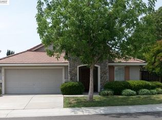379 Alcantar Cir, Sacramento, CA 95834