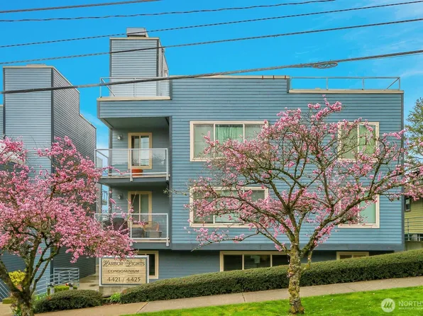 4425 Greenwood Avenue N #105, Seattle, WA 98103