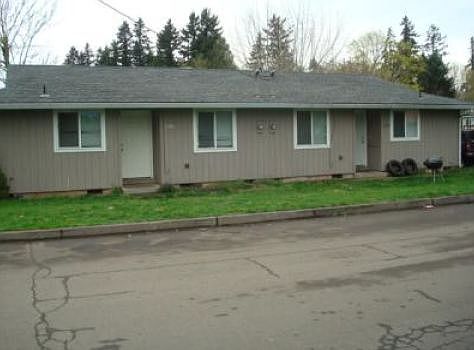 1st image of 2902 E 32nd St