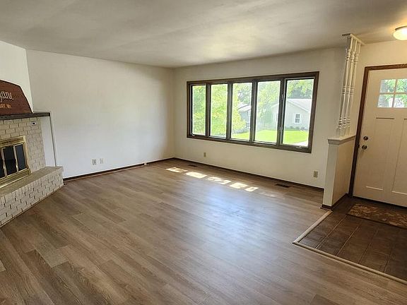 4th image of 1707 Miller ROAD