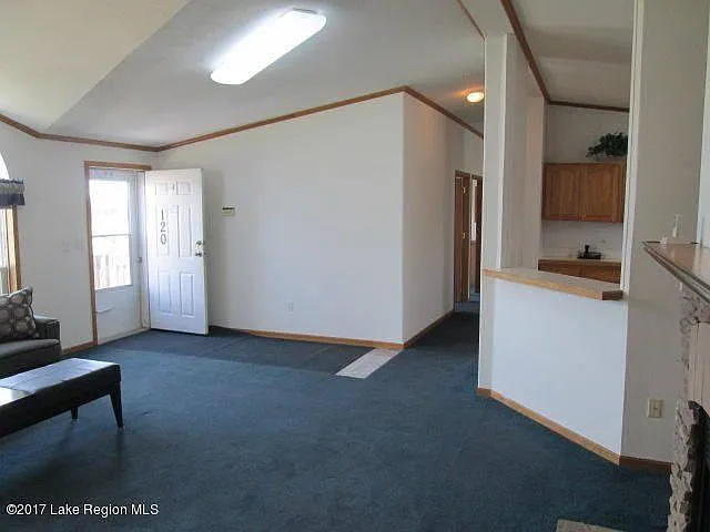 4 bed, 1.5 bath, 2280 sqft, $2,095 — Photo 3